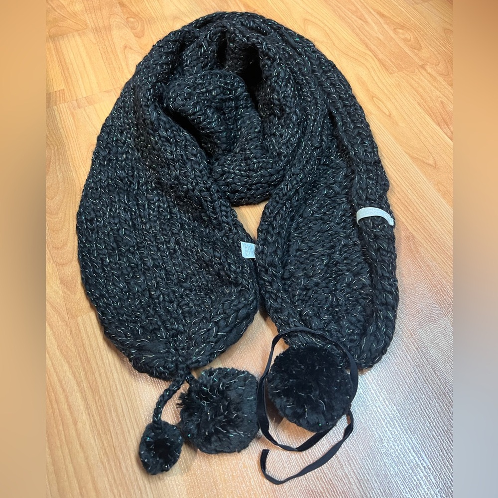 NWOT - *Rare Lululemon Yogabunny Scarf